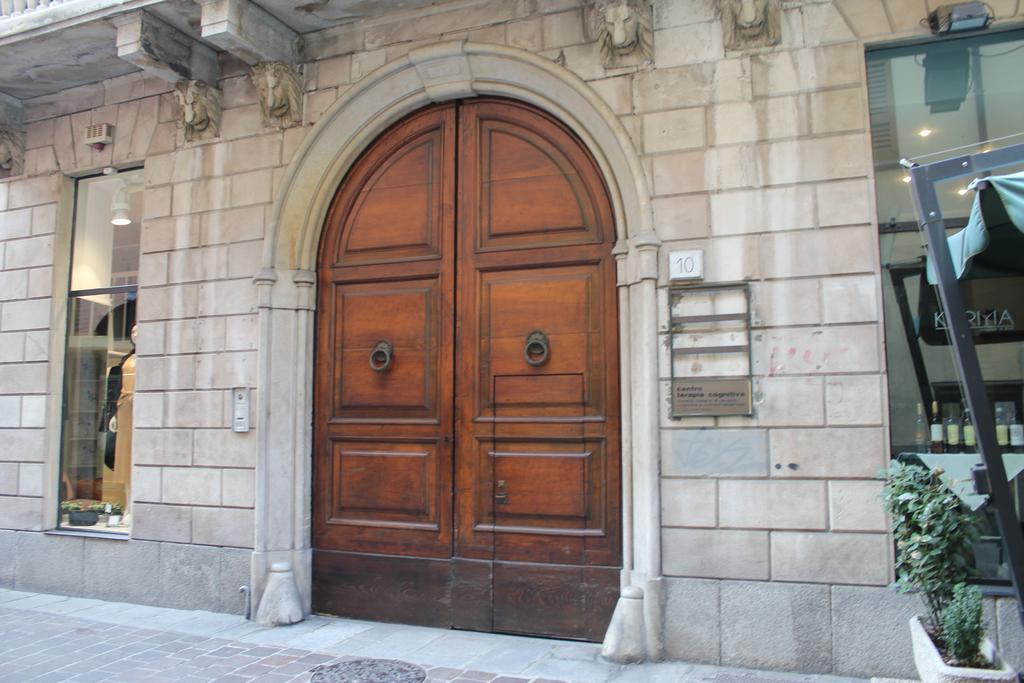 Via Rusconi 10 - BymyhomeinКомо Экстерьер фото
